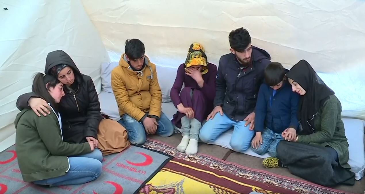 7 xwişk û bira di encama erdhejê de bê bav û bê xanî man